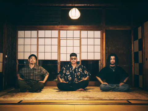 YONA YONA<br>WEEKENDERS